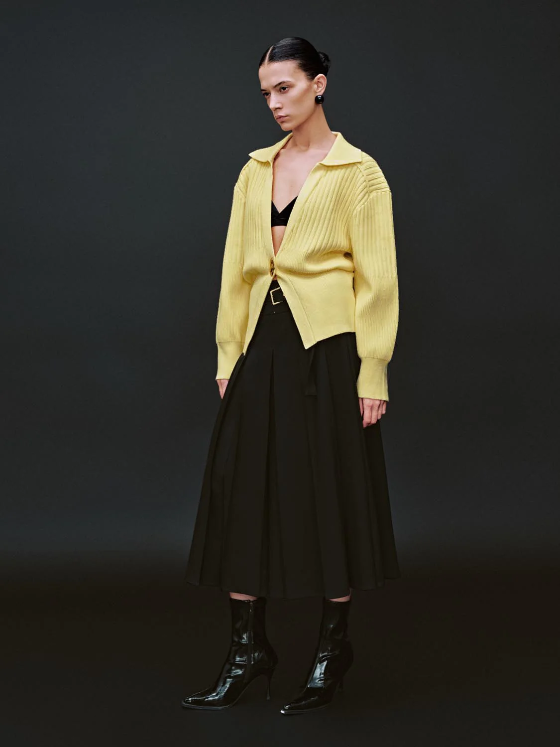 Single Button Collared Knitted Cardigans - Image 33