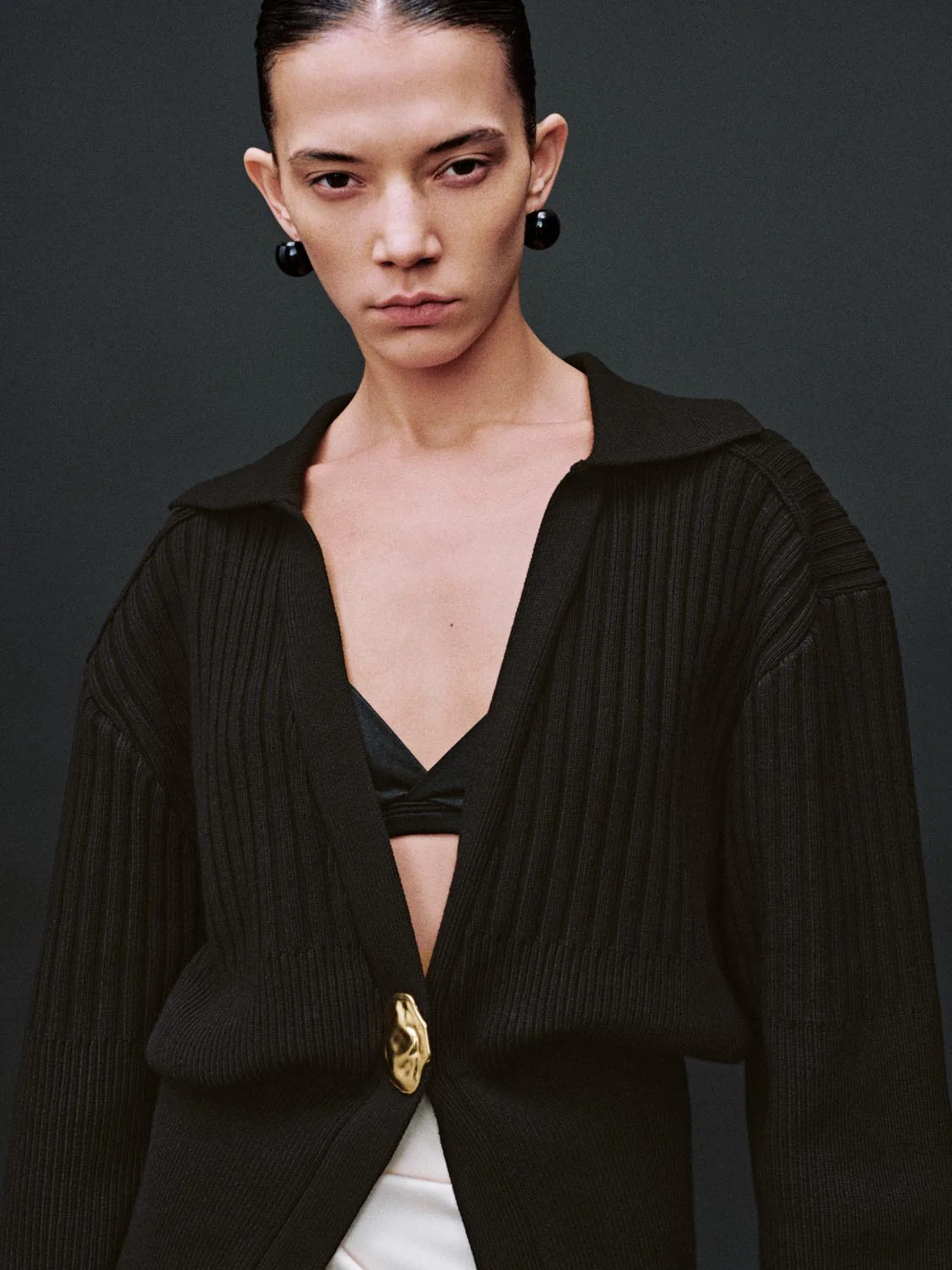 Single Button Collared Knitted Cardigans - Image 38