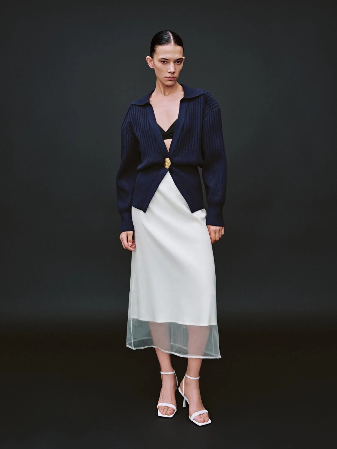 Single Button Collared Knitted Cardigans - Image 4