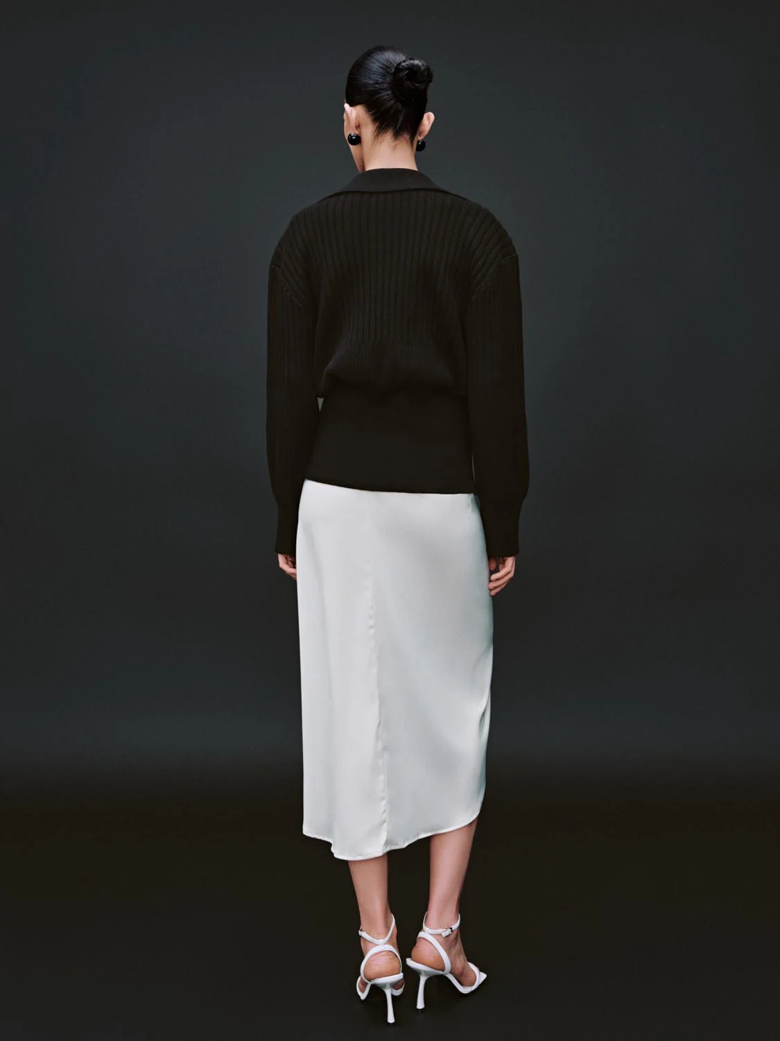 Single Button Collared Knitted Cardigans - Image 41