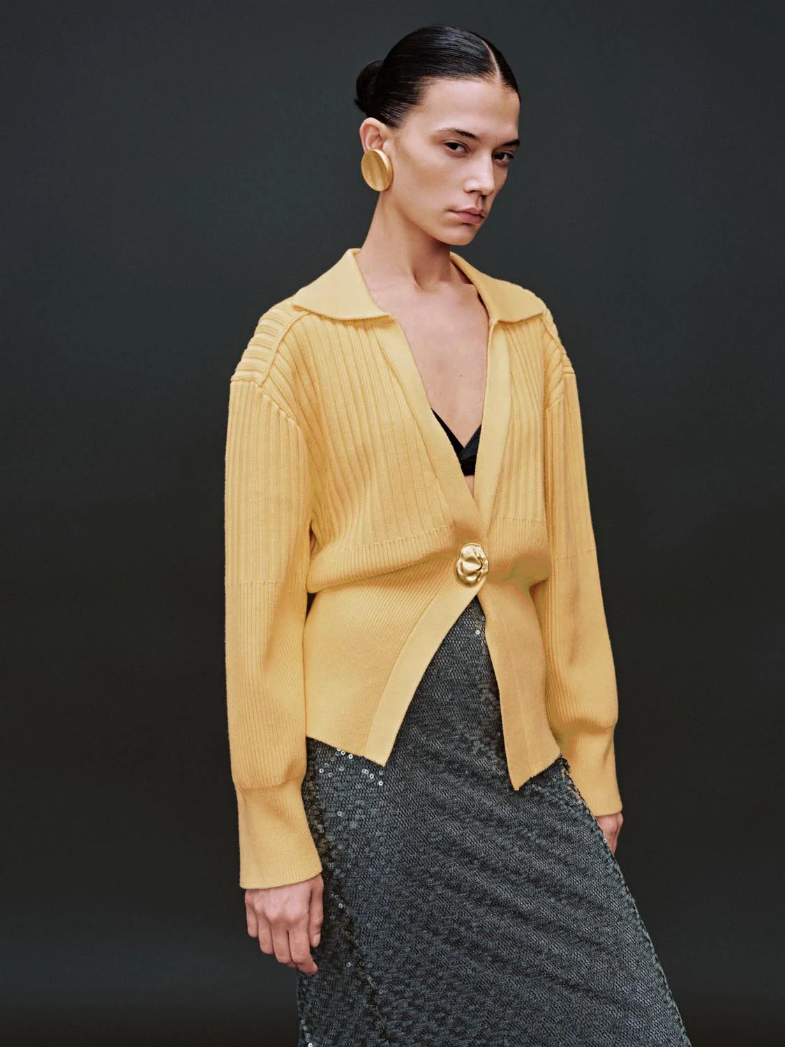 Single Button Collared Knitted Cardigans - Image 44