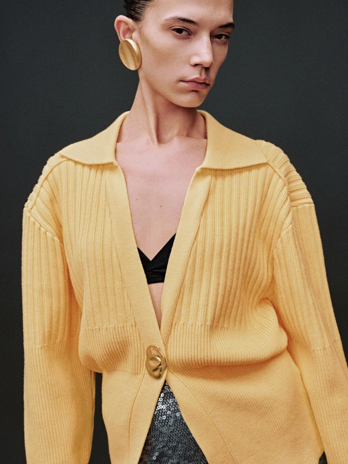 Single Button Collared Knitted Cardigans - Image 45