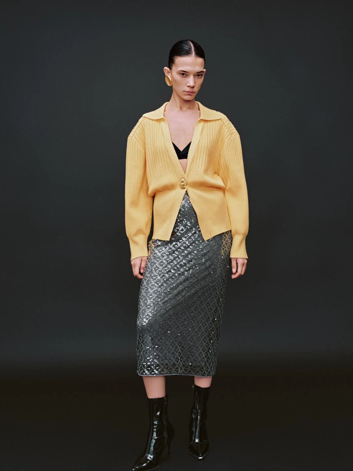 Single Button Collared Knitted Cardigans - Image 46