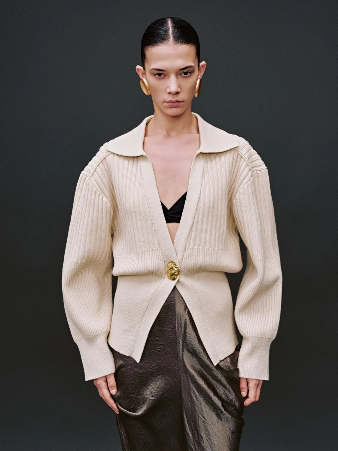 Single Button Collared Knitted Cardigans - Image 53