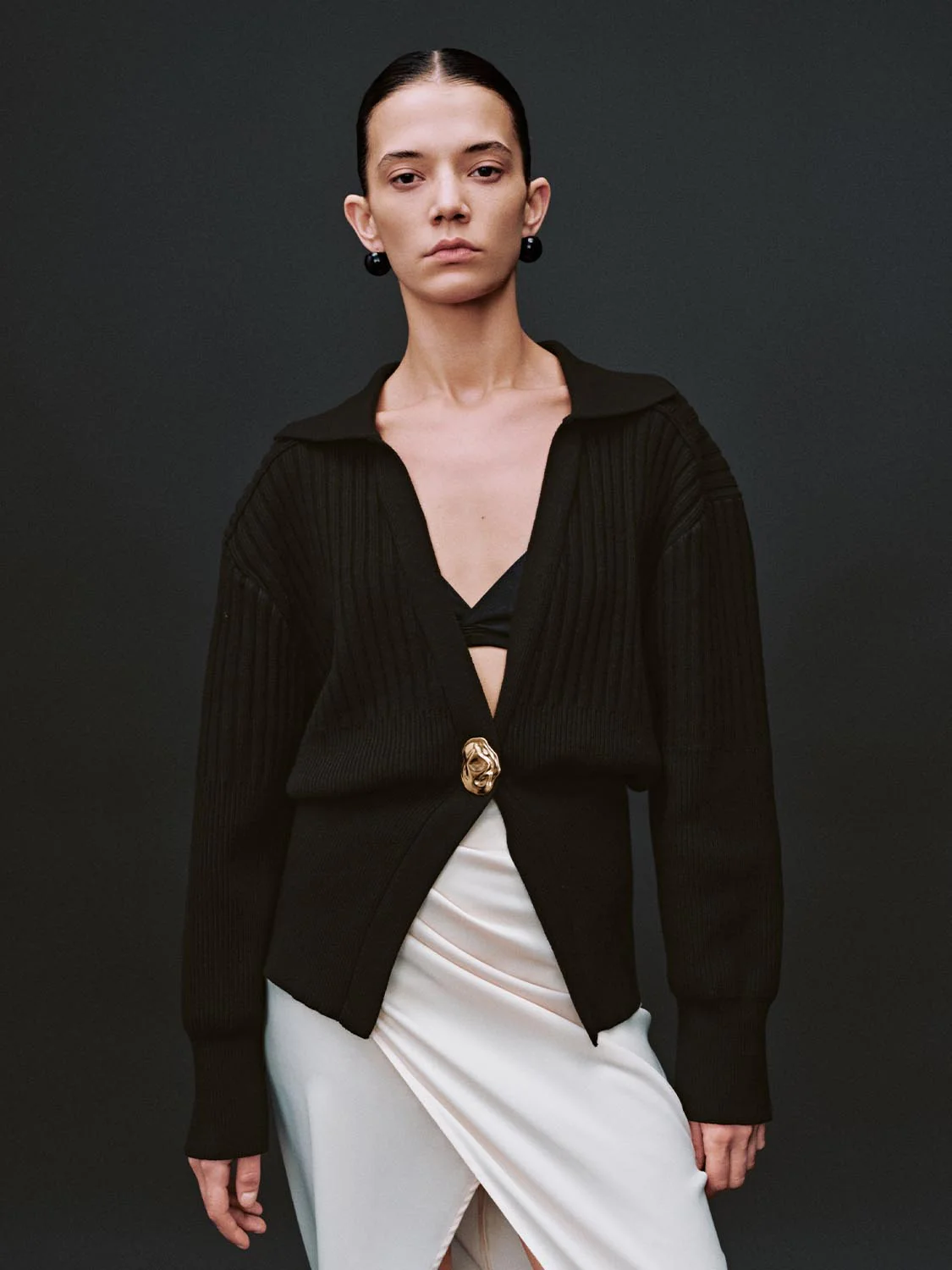 Single Button Collared Knitted Cardigans - Image 55