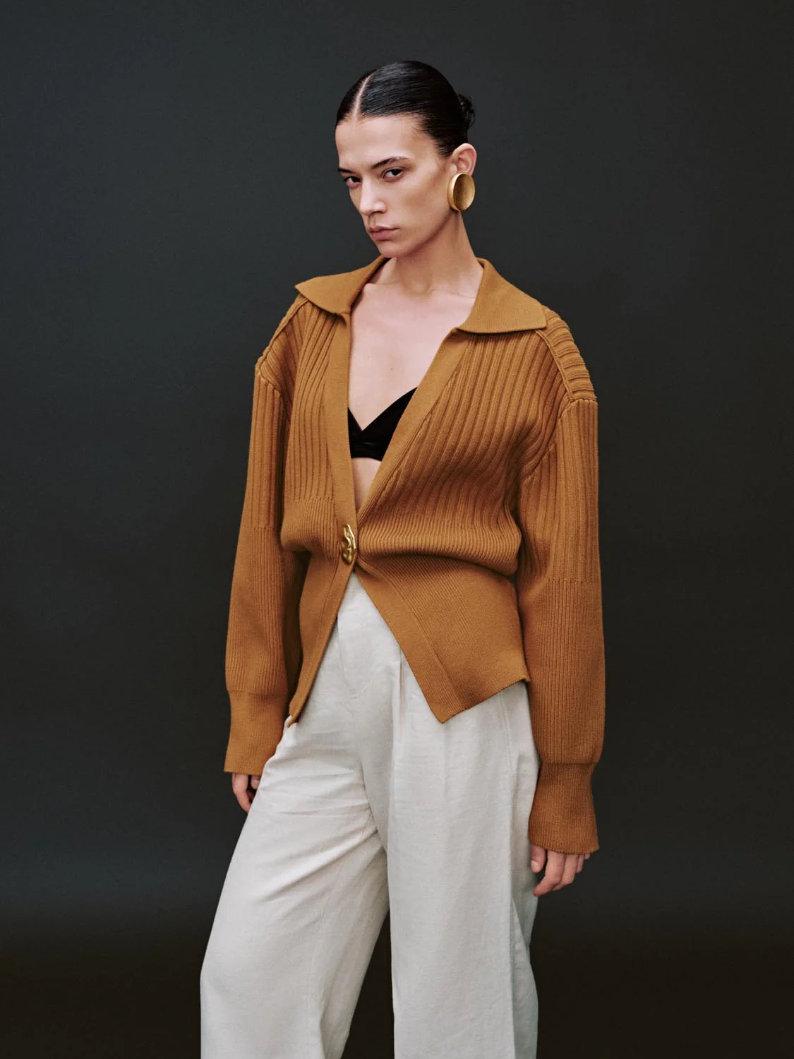Single Button Collared Knitted Cardigans - Image 9