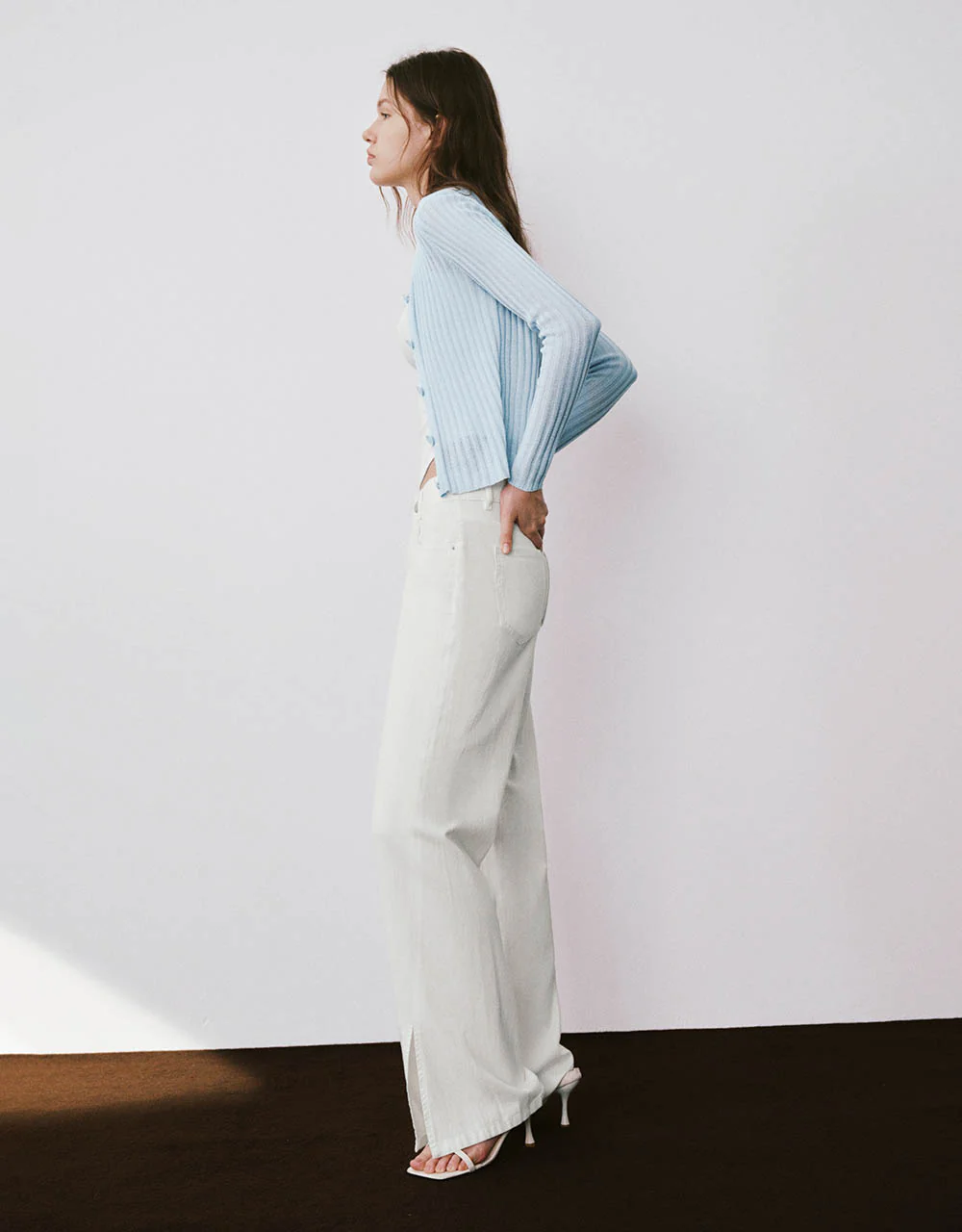 Skinny V-Neck Knitted Cardigan - Image 7