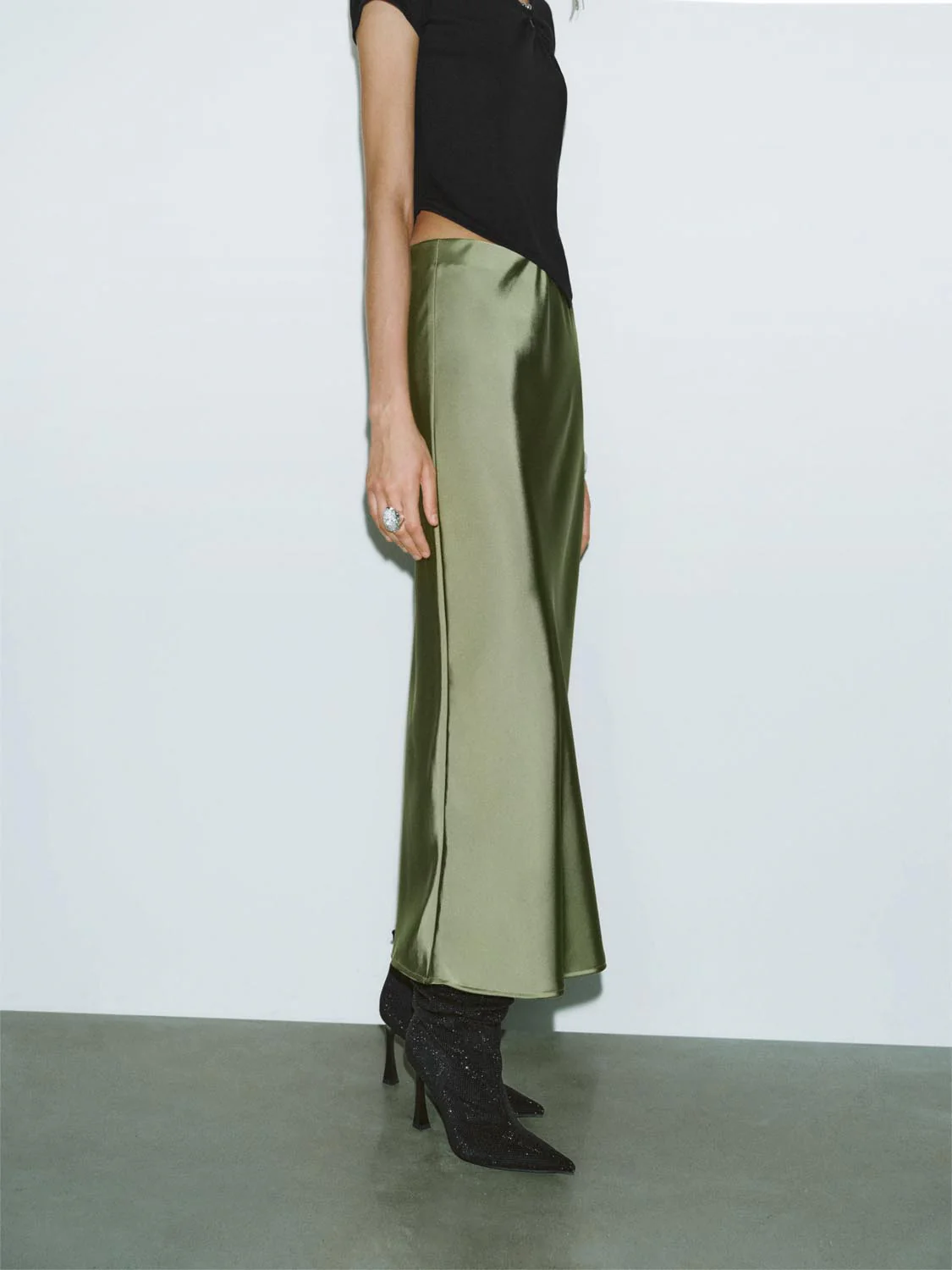 Skip Fishtail Skirts - Image 3