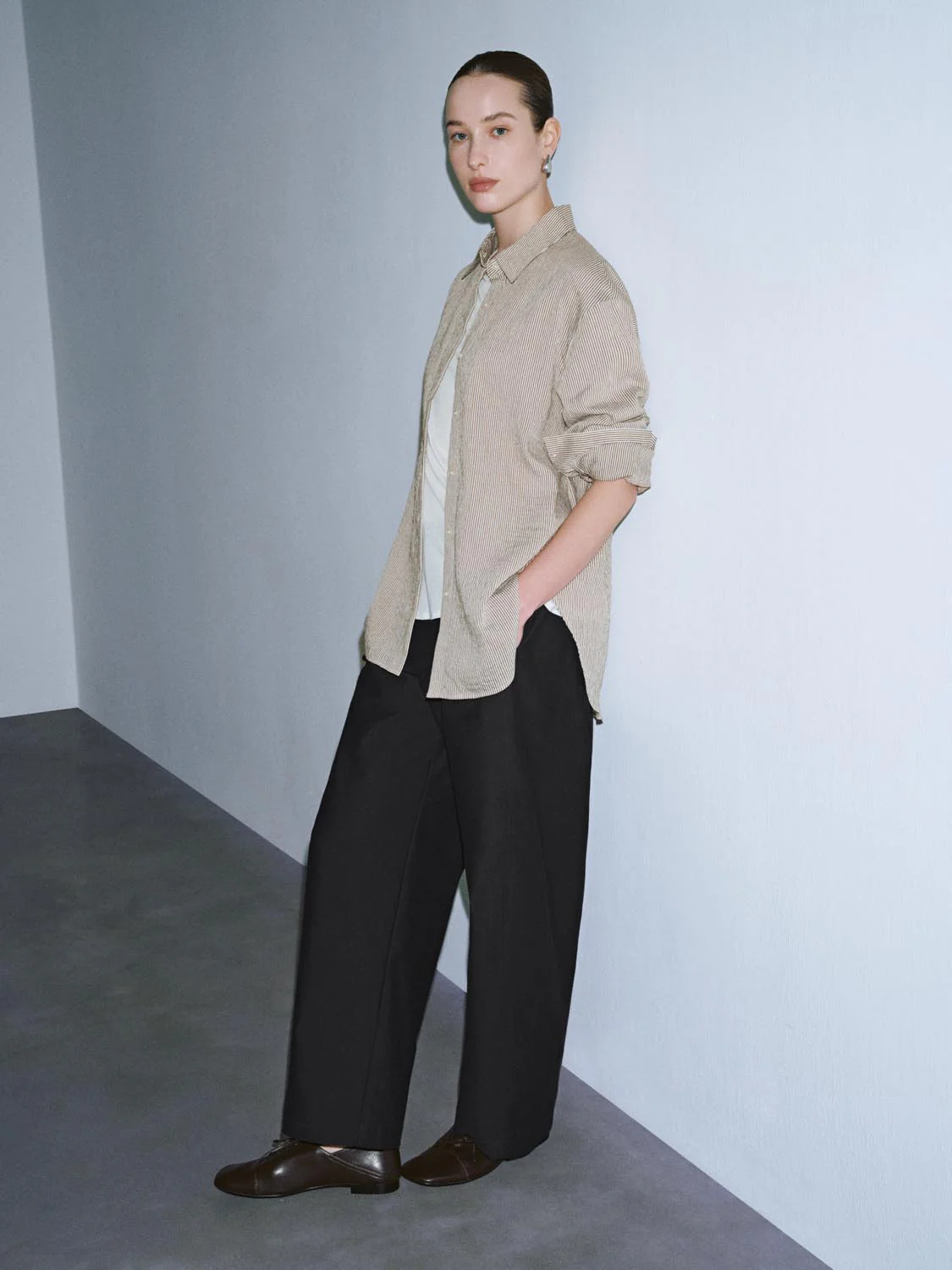 Solid Barrel Leg Pants - Image 6