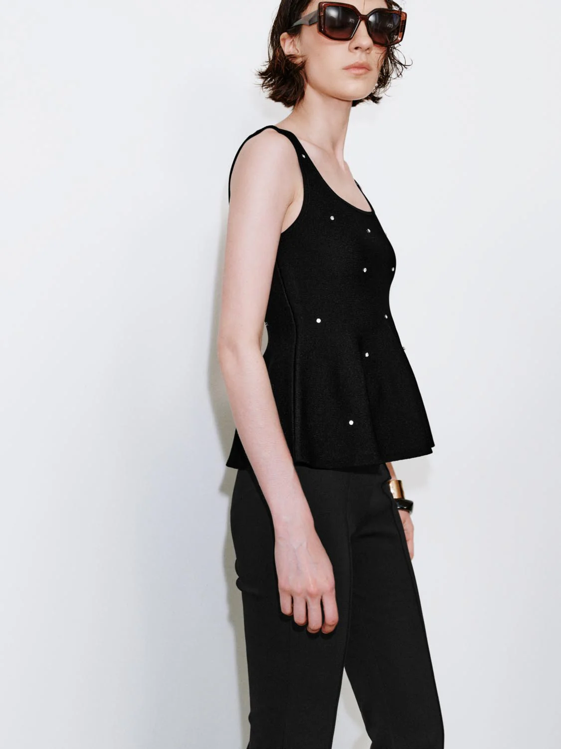 Studded Sleeveless Knitted T-Shirts - Image 2