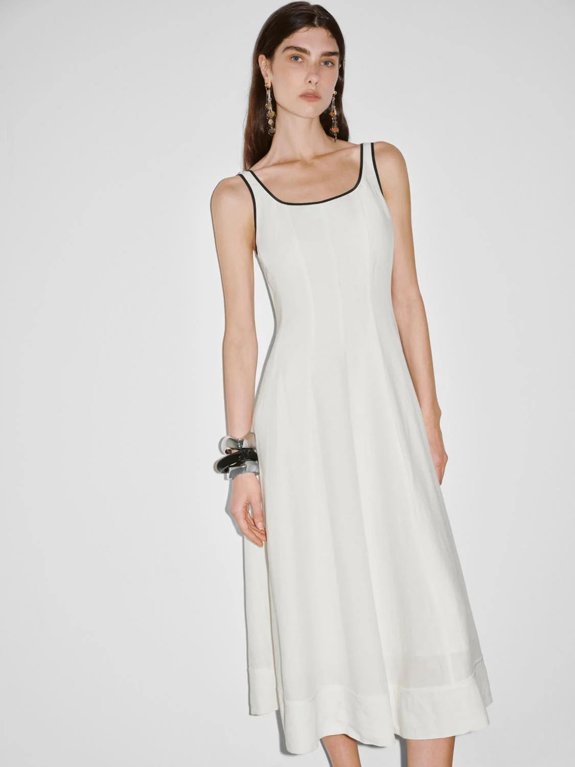 U-Neck Contrast Trim Seamed Sleeveless A-Line Midi Dresses - Image 5