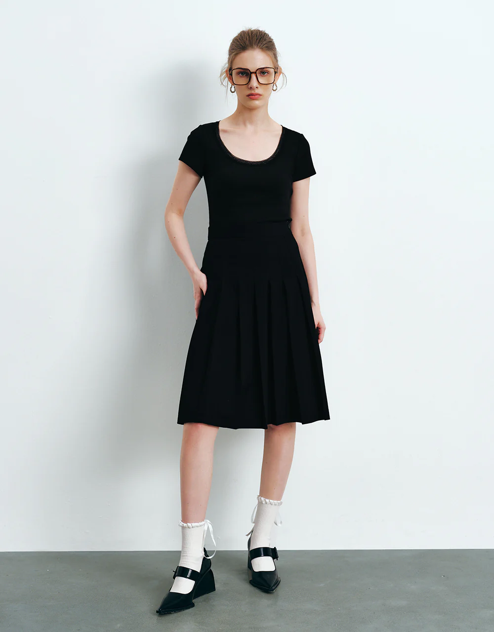 U Neck Skinny T-Shirt - Image 7