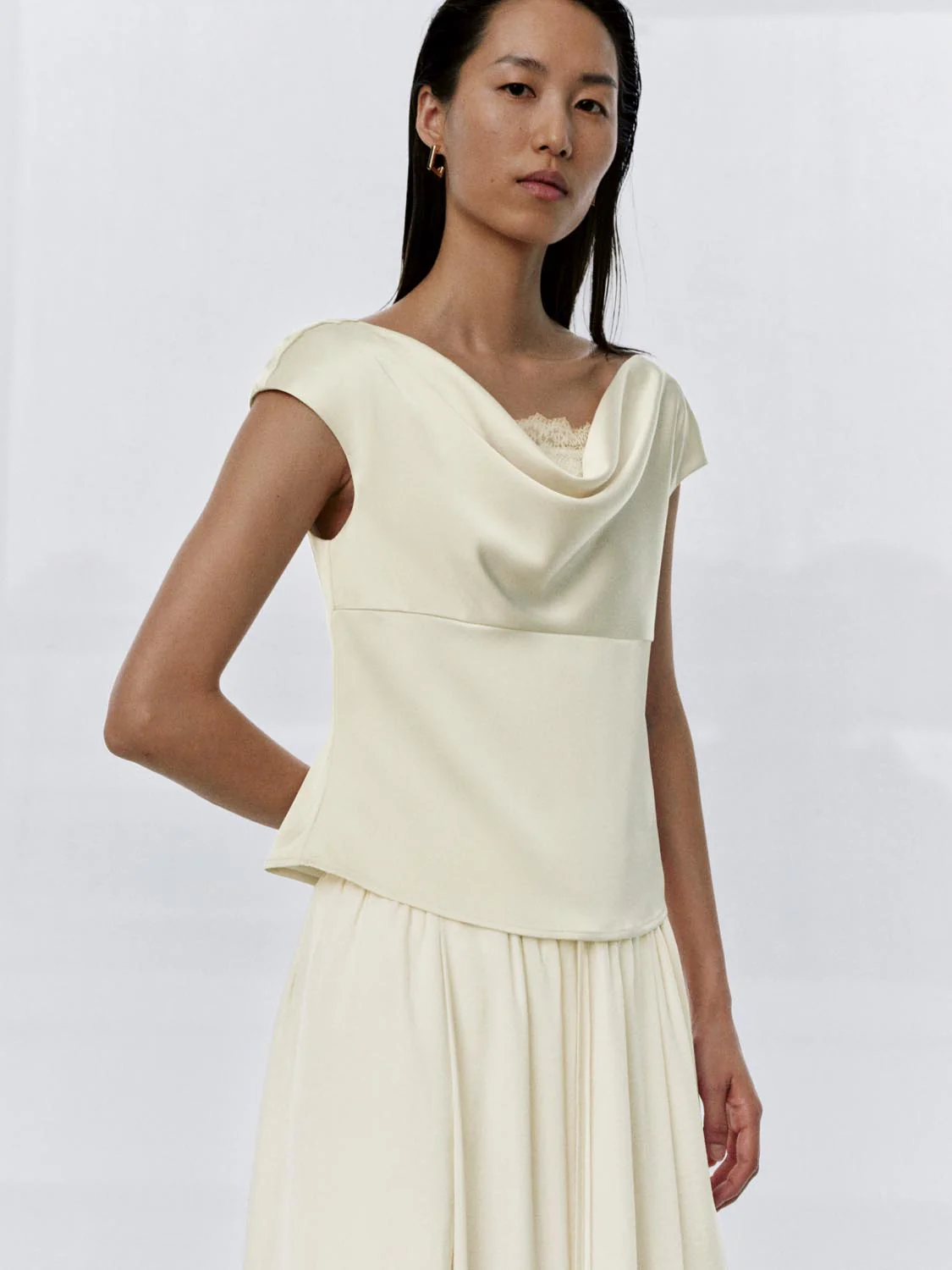 V-Neck Capped Sleeve Overhead Shirt - Image 2
