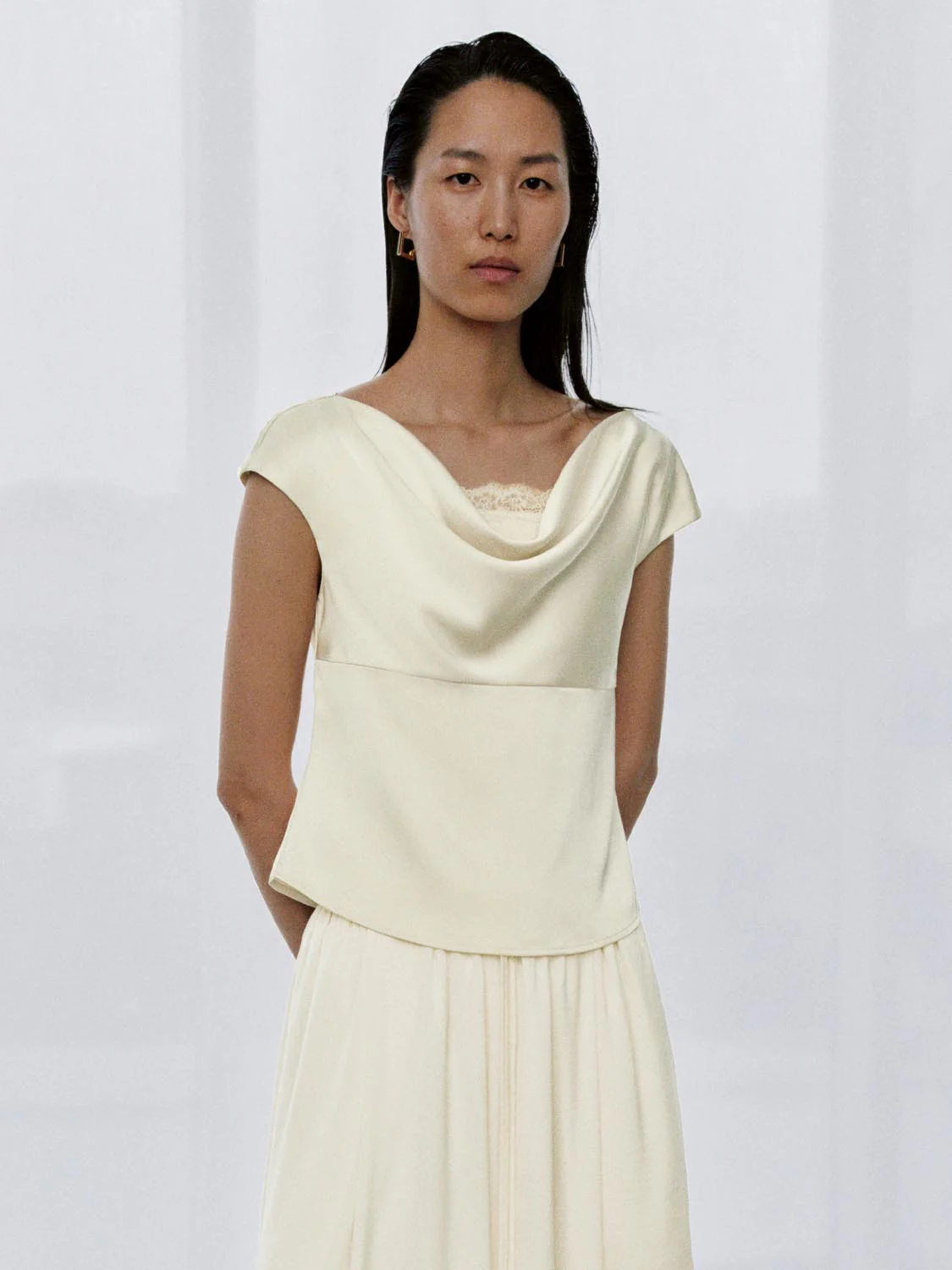 V-Neck Capped Sleeve Overhead Shirt - Image 7
