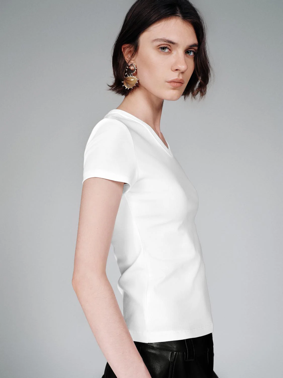 V-Neck Cropped Skinny Fit T-Shirts - Image 26