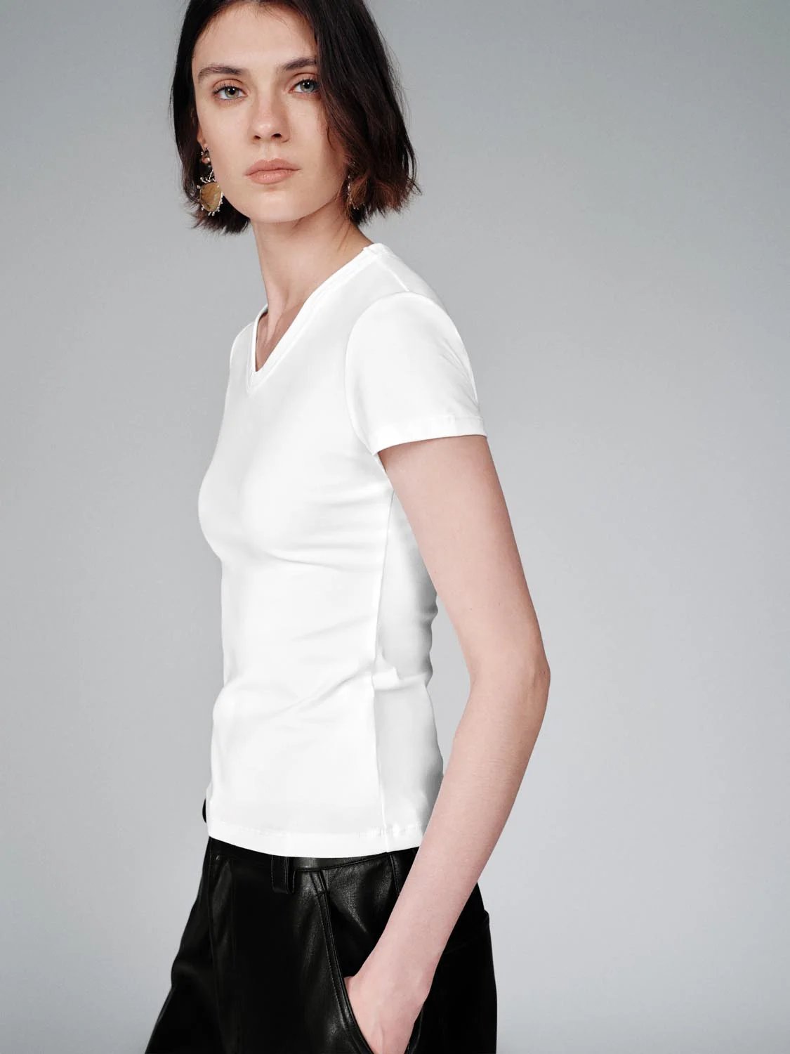 V-Neck Cropped Skinny Fit T-Shirts - Image 27