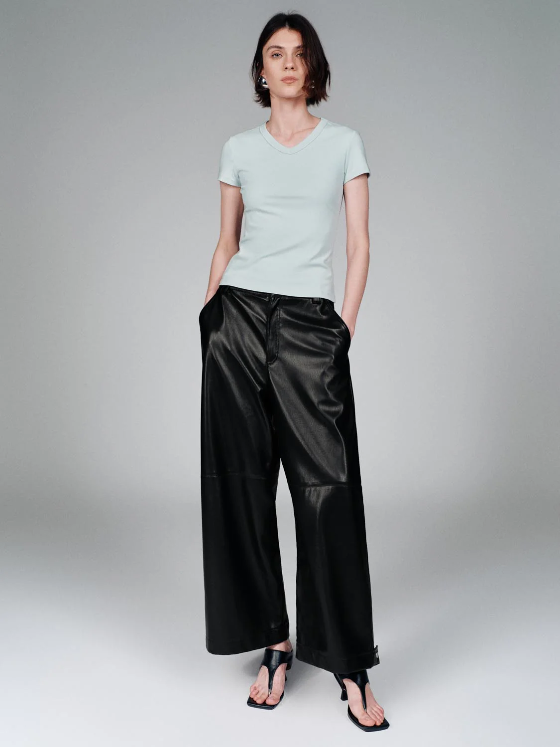 V-Neck Cropped Skinny Fit T-Shirts - Image 36