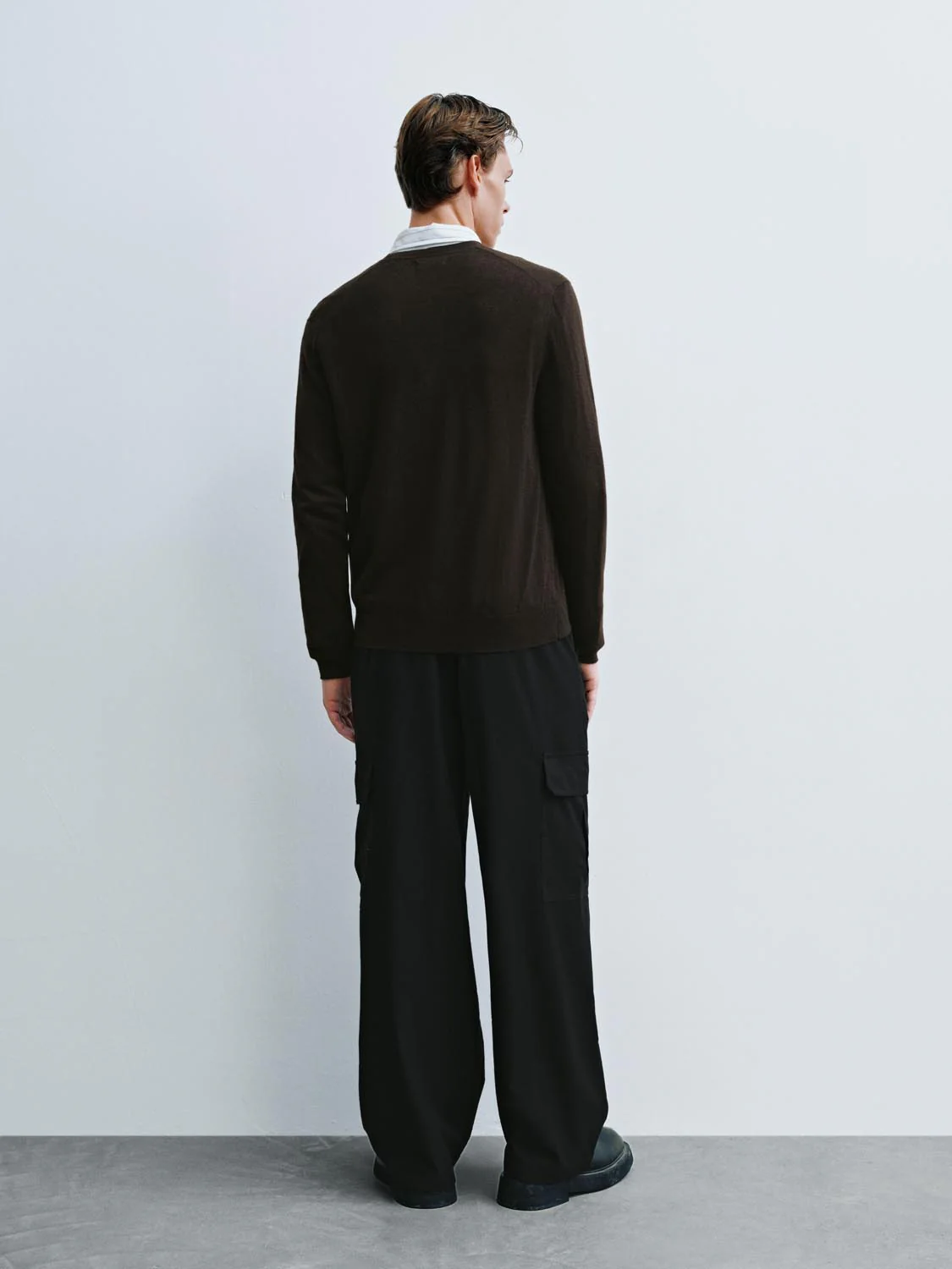 V-Neck Knitted Cardigan - Image 12