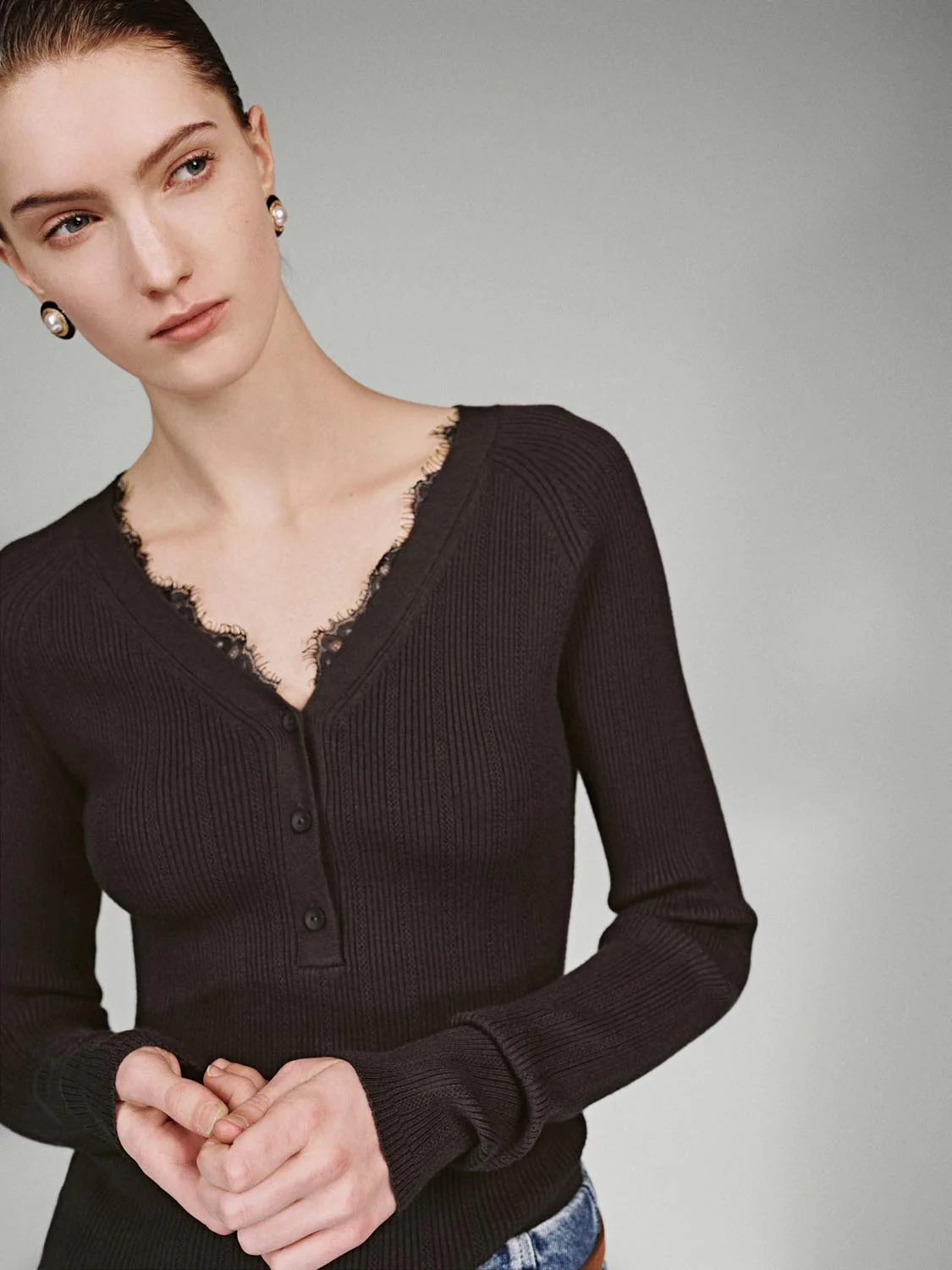 V-Neck Lace Trim Henley Neck Knitted T-Shirts - Image 3