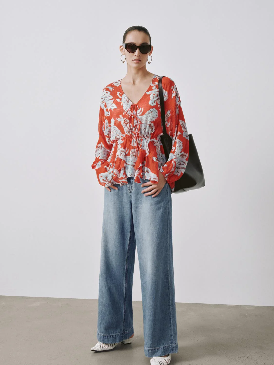 V-Neck Tie Detail Floral Intarsia Overhead Shirts - Image 5