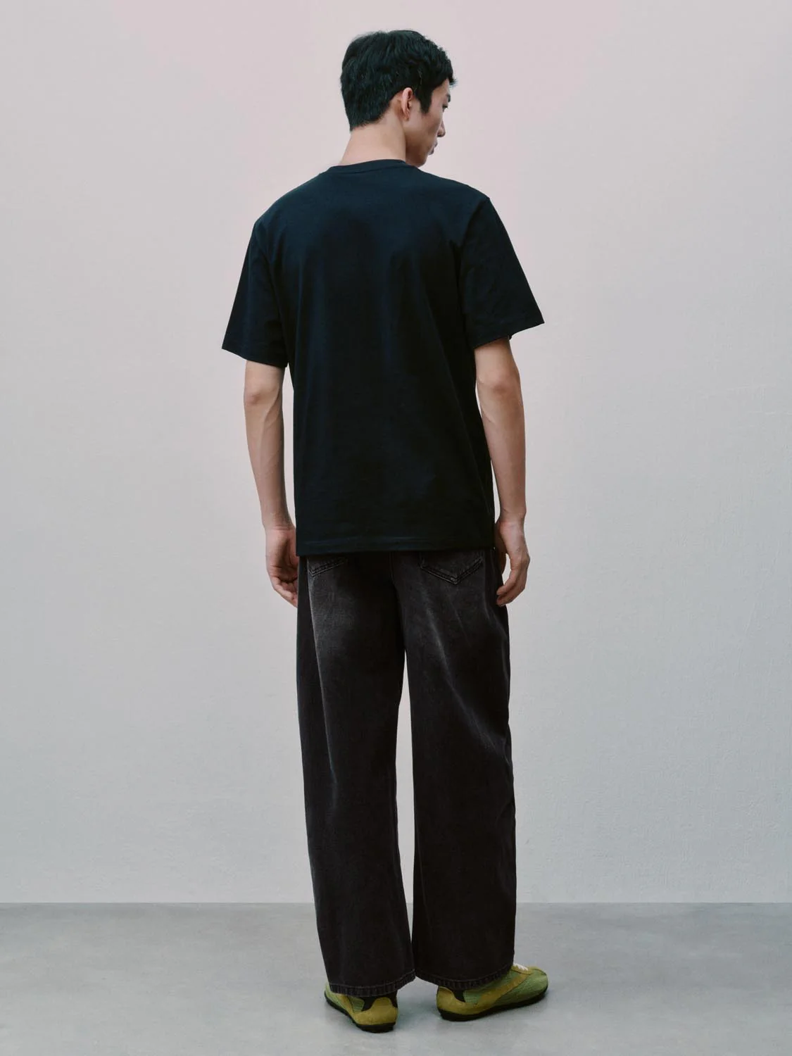 Washed Barrel Leg Jeans - Image 7